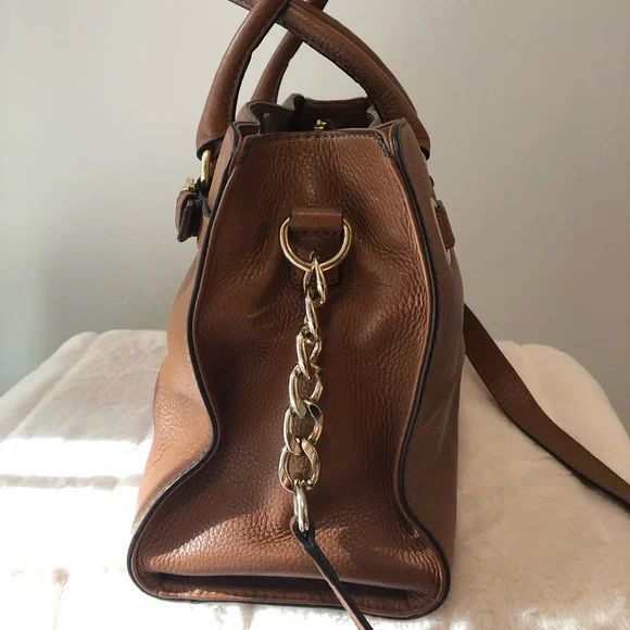 Michael Kors Hamilton Tote - Picture 6 of 9